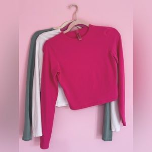 BUNDLE OF 3 SKIMS NEW VINTAGE LONG SLEEVE CROP T SHIRT - MEDIUM - LIKE NEW